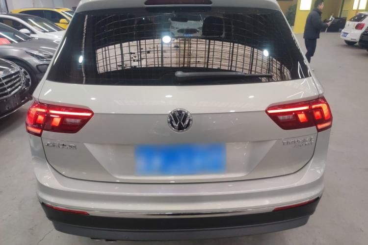 Used Volkswagen Tiguan L 2019 Revised 330TSI Automatic Two-Wheel Drive Smart & Luxury Edition China VI Standard
