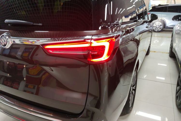 Used Buick GL8 2021 ES Landtrek 653T Luxury Model
