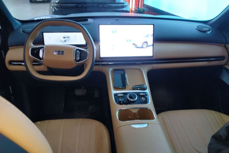 Used  Galaxy Xingjian 7 EM-i 2025 120km Flagship Edition
