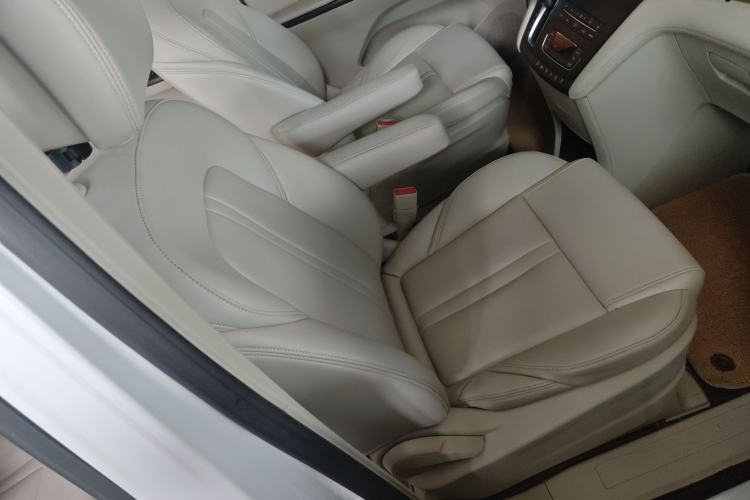 Used Buick GL8 2017 ES 28T Comfort Model China V Standard
