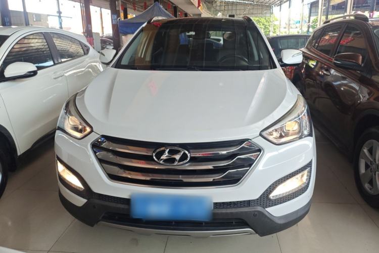 Used Hyundai Santa Fe 2015 2.0T Automatic Two-Wheel Drive Smart Version 5 Seats
