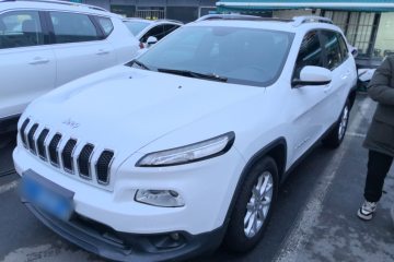 Used Jeep Cherokee 2016 2.0L Superior Edition