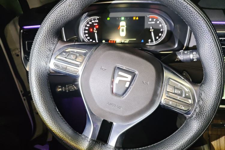 Used Roewe RX8 2018 30T Smart Connectivity Two-Wheel Drive Supreme Edition
