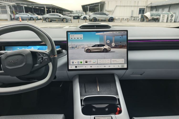 Used Lynk & Co Z10 2025 95 kWh 806 km Range Rear-Wheel Drive Advanced Driver-Assistance System Max
