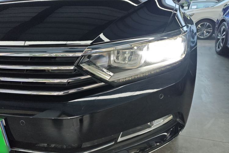 Used Volkswagen Magotan 2019 330TSI DSG Leading Model China VI Standard
