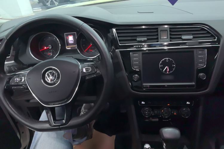 Used Volkswagen Tiguan L 2017 330TSI Automatic Two-Wheel Drive Luxury Edition
