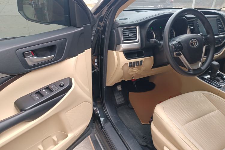 Used Toyota Highlander 2018 2.0T Two-Wheel Drive Elite Edition 7 Seats Emission Standard China V
