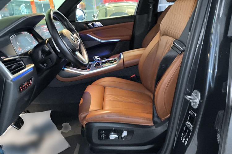 Used BMW X7 2020 xDrive40i Luxury M Sport Package
