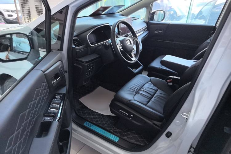 Used Honda Elysion 2024 2.0L eHEV Ultimate Edition

