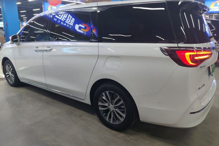 Used Buick GL8 2023 ES Lu Zun Deluxe Model
