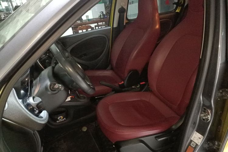 Used  forfour 2016 1.0L 52 kW Passion Edition
