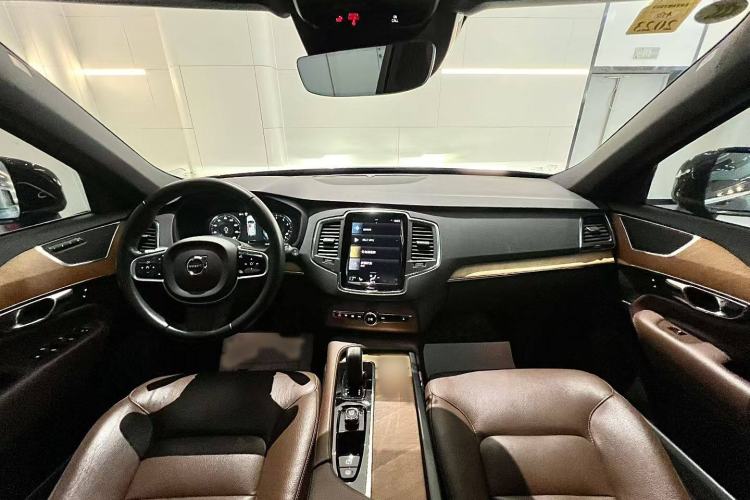 Used Volvo XC90 2022 B5 SmartDrive Luxury Edition 7 Seats
