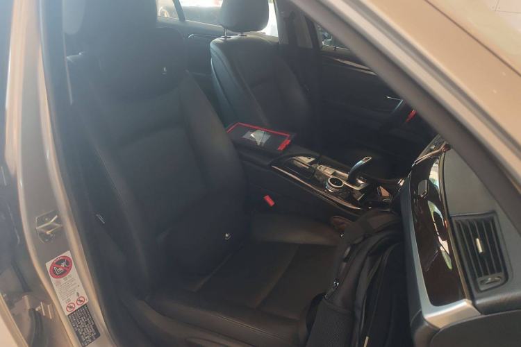 Used BMW 5 Series 2014 525Li Luxury Design Package
