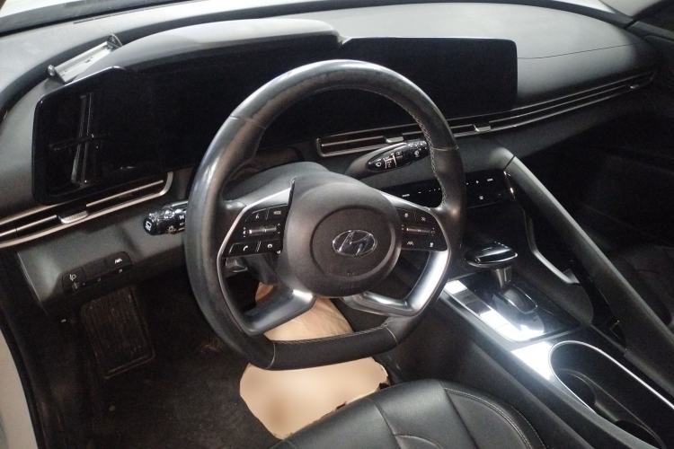 Used Hyundai Elantra 2021 1.5L CVT TOP Flagship Edition
