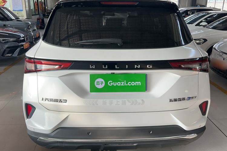 Used Wuling Asta 2022 2.0L DHT Electric-Speed Version
