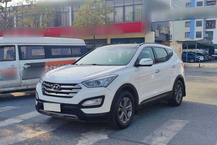 Used Hyundai Santa Fe 2013 2.4L Automatic Two-Wheel Drive Smart Version
