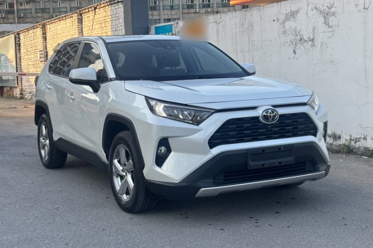 Used Toyota RAV4 2021 2.0L CVT Two-Wheel Drive Fashion PLUS Edition
