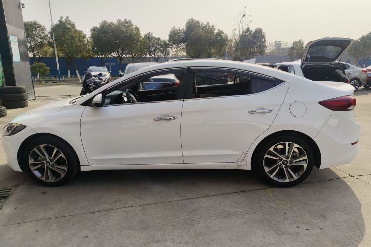 Used Hyundai Elantra 2016 1.6L Automatic ZhiXuan – Elite Version
