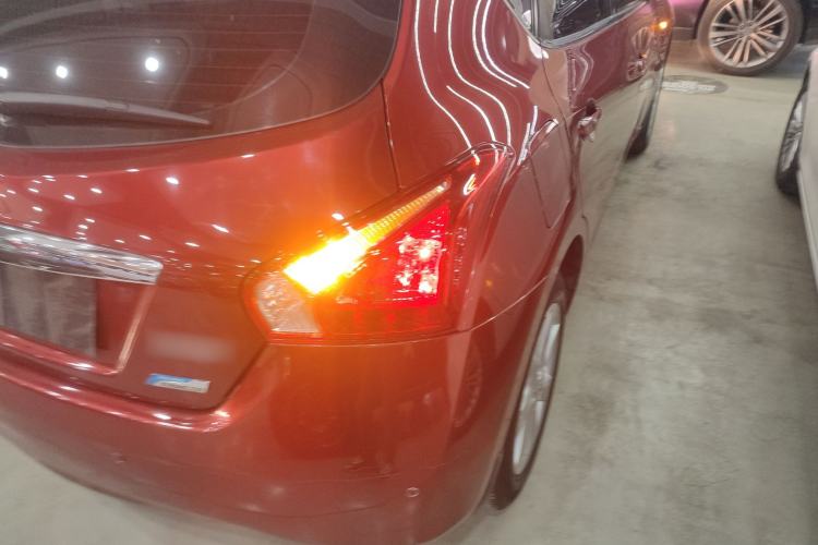 Used Nissan Tiida 2014 1.6L CVT Smart Model
