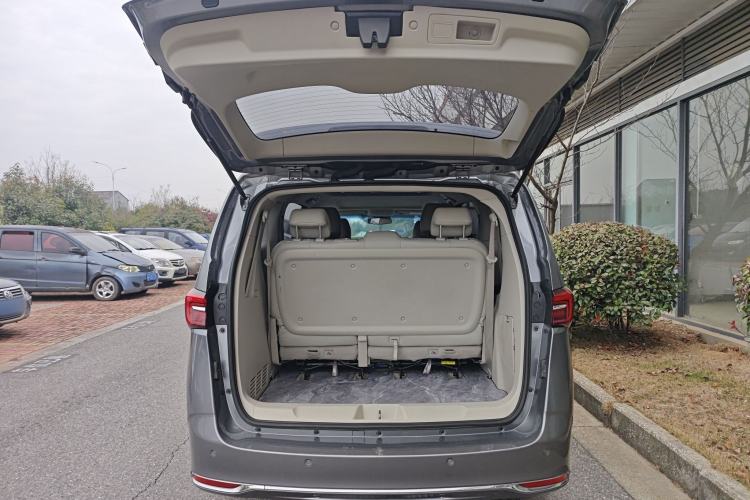 Used Buick GL8 2021 Land Cruiser Executive Class 652T Comfort Model
