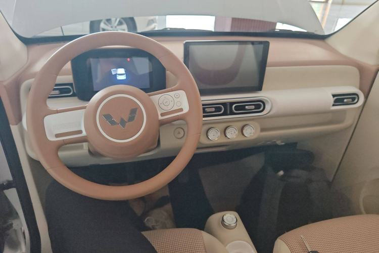 Used Wuling Hongguang MINIEV 2024 3rd Generation 215km Youth Edition
