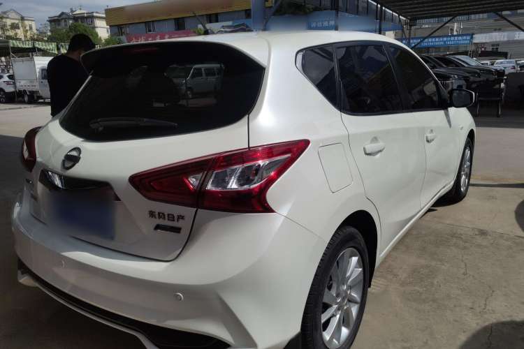 Used Nissan Tiida 2016 1.6L CVT Cool Dynamic Edition
