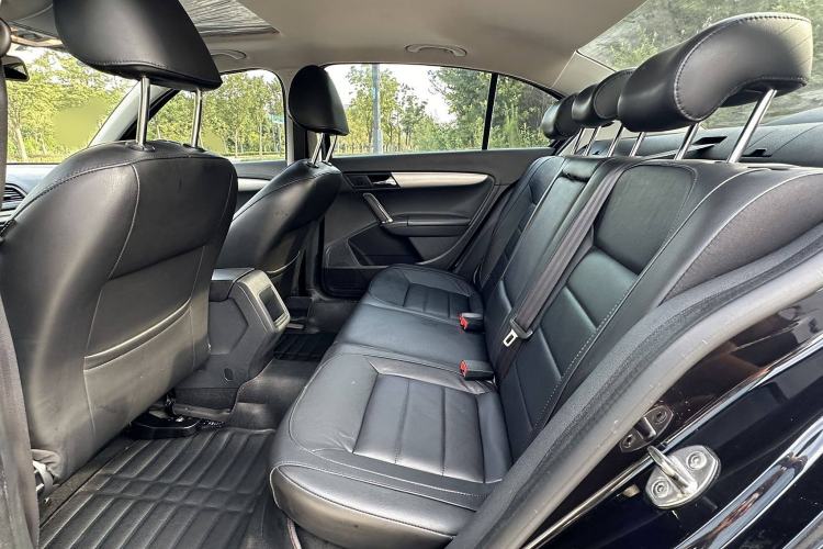 Used Volkswagen Lavida 2013 Restyled Classic 1.6L Automatic Comfort Edition
