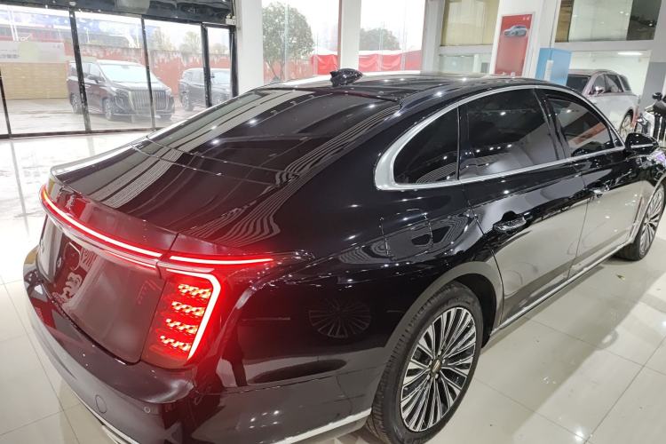Used Hongqi H9 2024 2.0T Qixiang Luxury Business Edition
