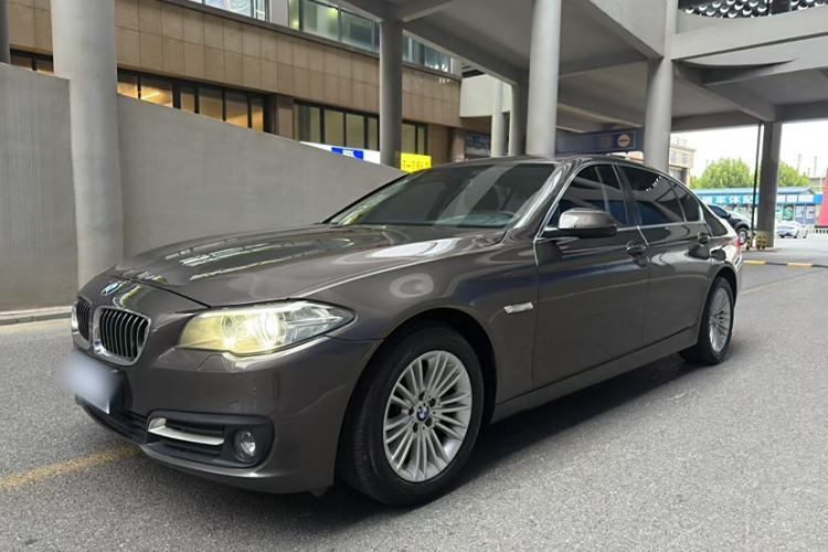 Used BMW 5 Series 2014 525Li Leading Model
