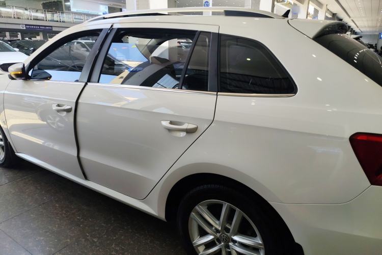 Used Volkswagen Gran Lavida 2015 230TSI DSG Comfort Edition
