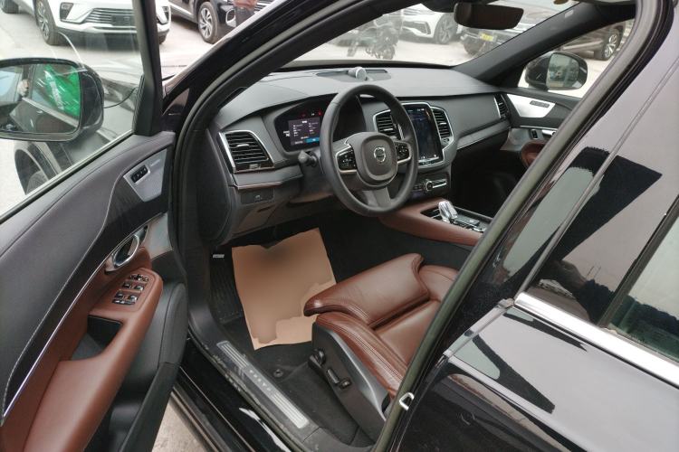 Used Volvo XC90 2023 B6 Zhiya Luxury 7-Seater
