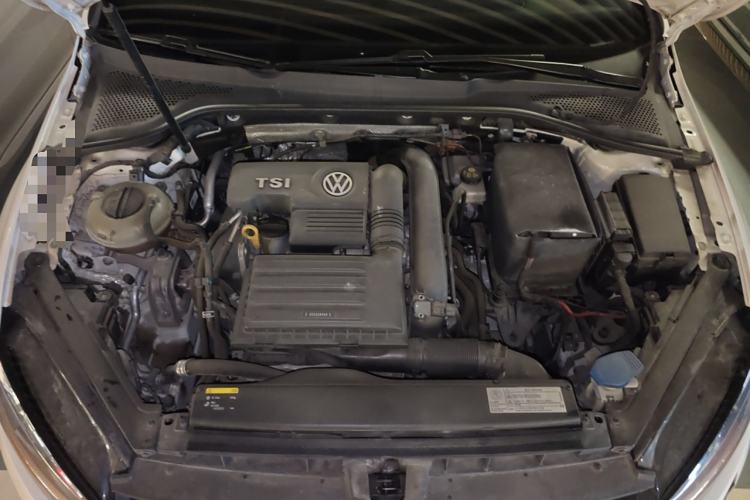 Used Volkswagen Golf 2016 1.4TSI Automatic R-Line
