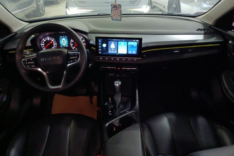 Used Roewe i5 2021 1.5L CVT Black Gold Edition
