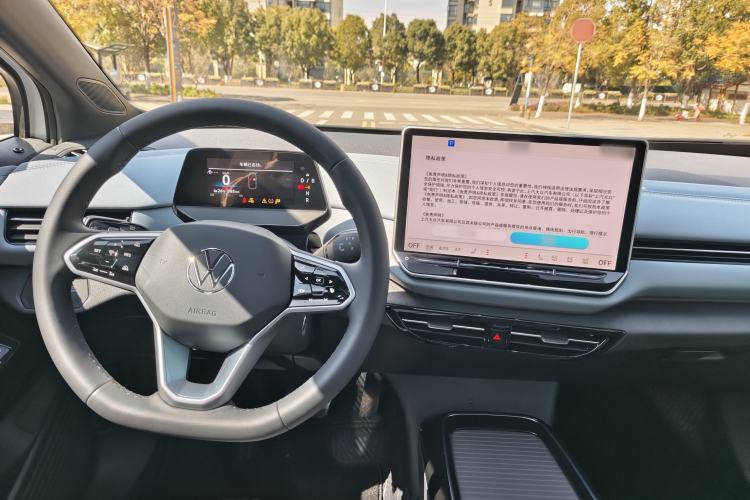 Used Volkswagen ID.4 X 2025 Smart Version Pure & Intelligent Enjoyment Edition
