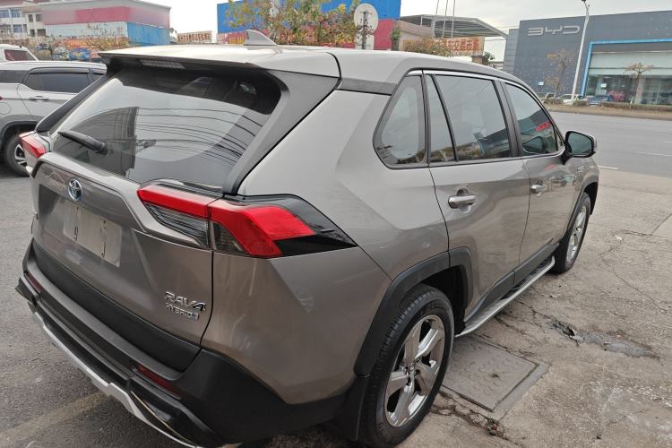 Used Toyota RAV4 2022 Dual-Engine 2.5L E-CVT Two-Wheel Drive Elite Edition