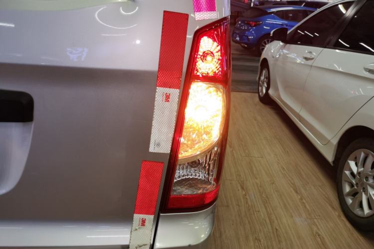 Used Wuling Rongguang S 2021 1.2L Base Model Window-Sealed 2-Seat LSI Car
