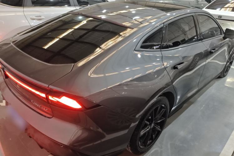 Used Changan UNI-V 2022 1.5T Prestige Version
