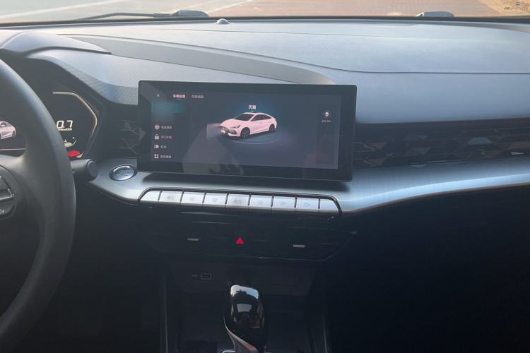 Used MG 5 2021 Revised Version 180 DVVT CVT Youth Luxury Edition
