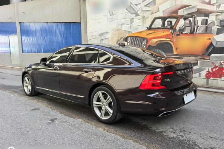 Used Volvo S90 2019 T4 Zhiyi Edition
