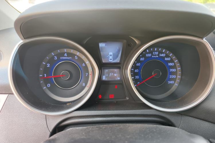 Used Hyundai Elantra 2015 1.6L Automatic Leading Model
