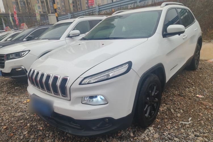 Used  Cherokee 2016 2.4L Leading Edition