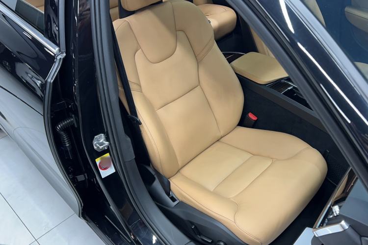 Used Volvo S90 2017 T4 Zhiyuan Edition
