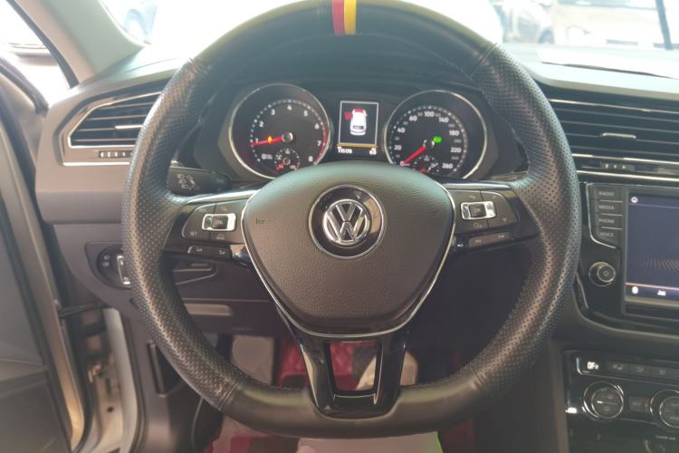 Used Volkswagen Tiguan L 2018 330TSI Automatic Two-Wheel Drive Luxury Edition
