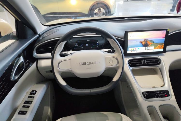 Used  Geome 2025 310km Youth Edition