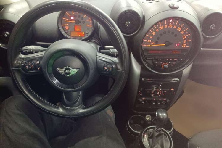 Used  Countryman 2014 1.6L COOPER Fun
