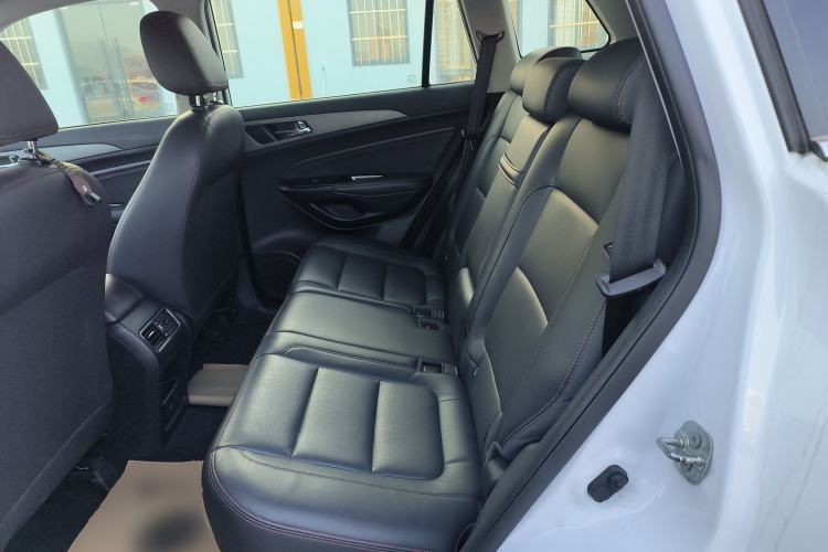 Used Changan CS75 2017 Shangkui Edition 1.5T Manual Fengxiang Model
