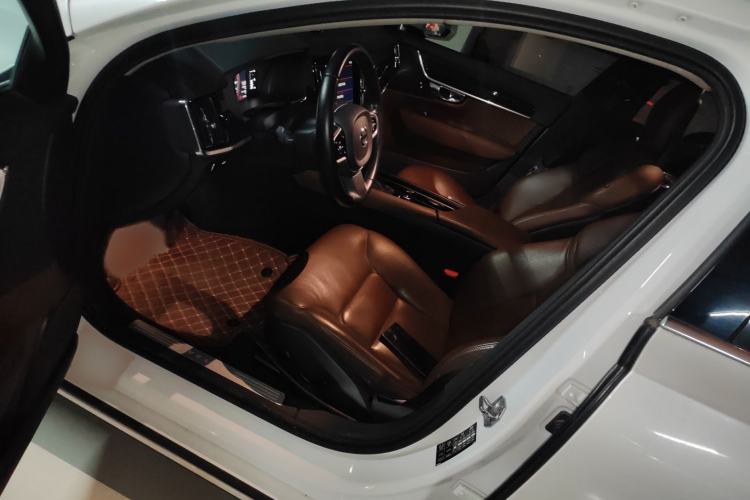 Used Volvo S90 2017 T4 Zhiyuan Edition