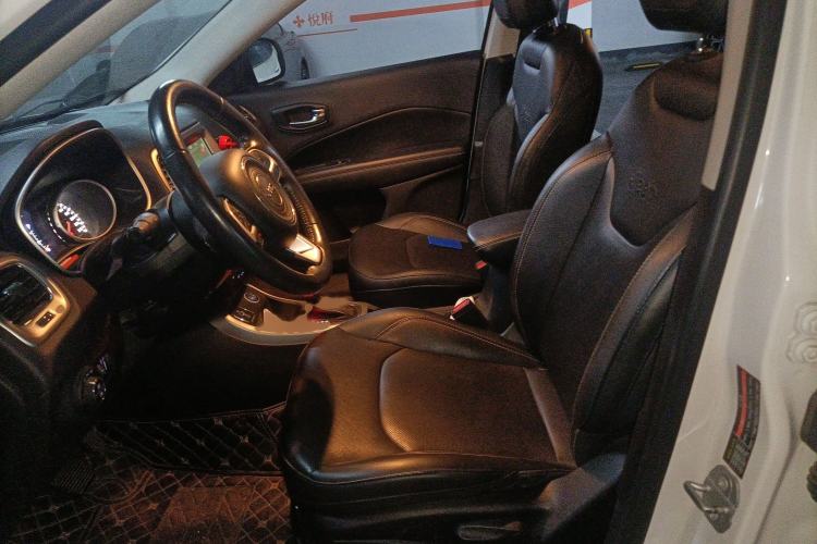 Used  Compass 2017 200T Automatic Family Edition
