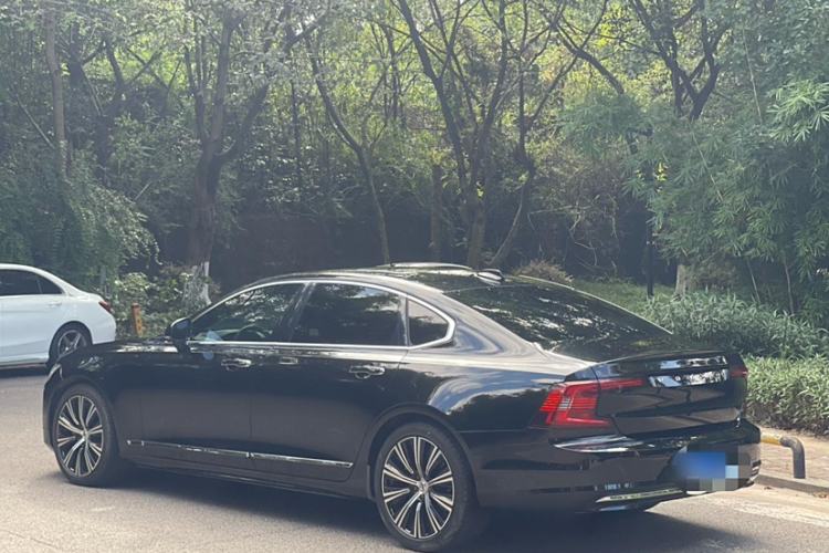 Used Volvo S90 2023 B5 Luxury Smart Edition
