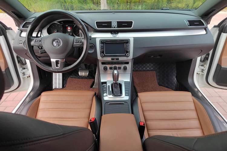 Used Volkswagen FAW-Volkswagen CC 2015 1.8TSI Luxury Model
